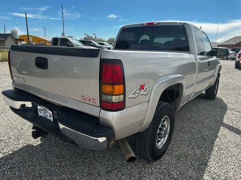 Used 2005 GMC Sierra 2500 SLT w/ Skid Plate Package image 9