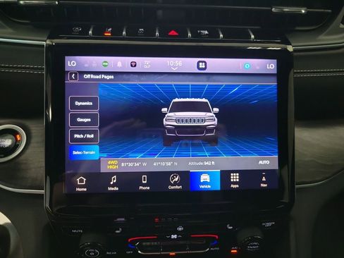 Certified 2024 Jeep Grand Cherokee Limited AWD/4WD image 49