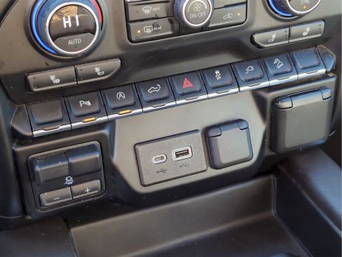 Used 2019 Chevrolet Silverado 1500 RST w/ All-Star Edition image 15