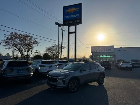 New 2026 Chevrolet Trax LT w/ Driver Confidence Package image 1