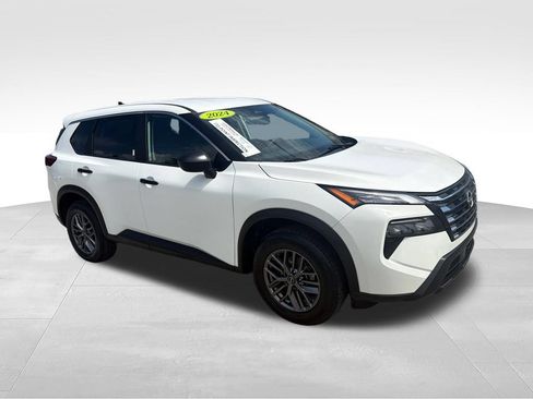 Used 2024 Nissan Rogue S AWD/4WD image 7