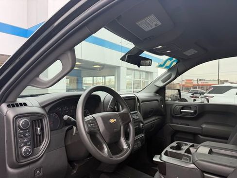 Used 2022 Chevrolet Silverado 1500 Custom image 7
