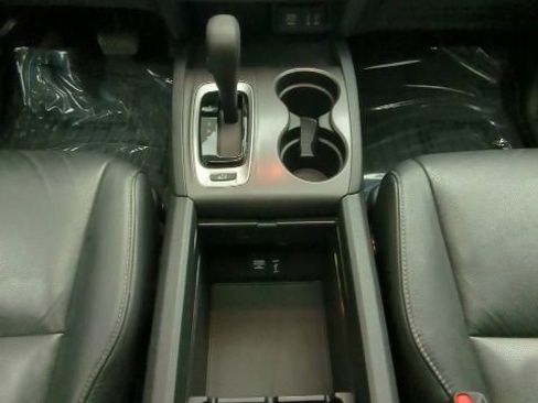 Used 2016 Honda Pilot EX-L image 17
