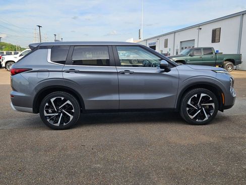 Used 2024 Mitsubishi Outlander SE AWD/4WD image 7