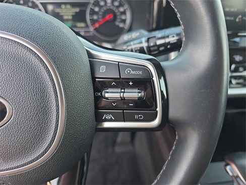 Certified 2021 Kia Sorento S image 32