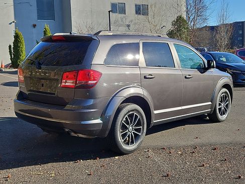 Used 2018 Dodge Journey SE w/ Connectivity Group image 6