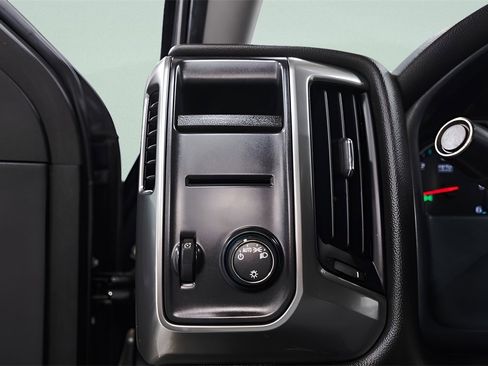 Used 2018 Chevrolet Silverado 1500 LT image 20