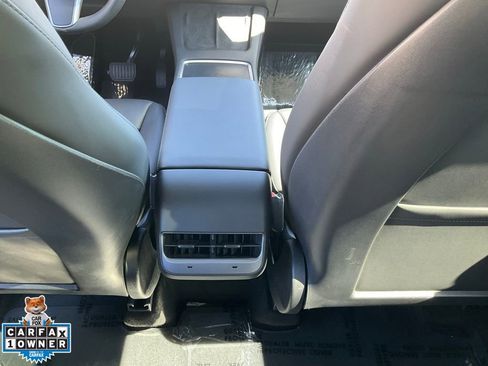 Used 2023 Tesla Model Y Long Range image 40