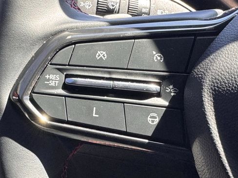 Used 2024 Chevrolet Traverse RS image 10