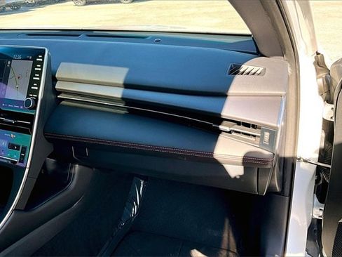 Used 2021 Toyota Avalon TRD image 21