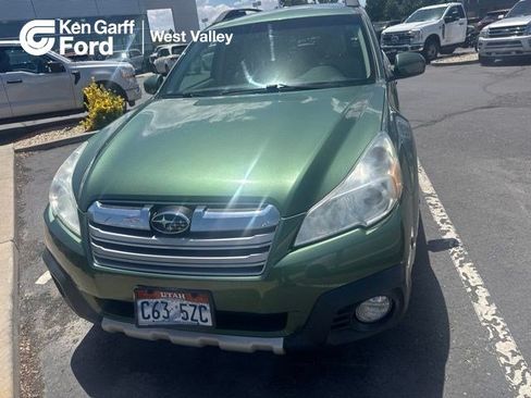 Used 2013 Subaru Outback 2.5i Limited AWD/4WD image 1
