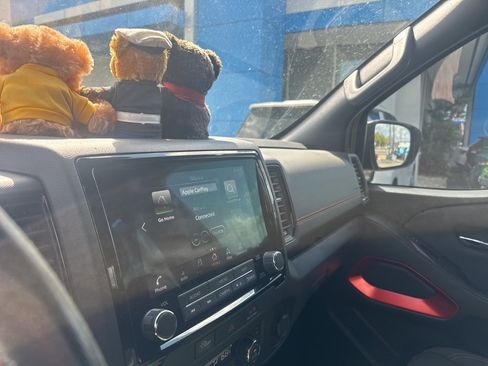 Used 2024 Nissan Frontier PRO-4X w/ Off-Road Protection Package image 16