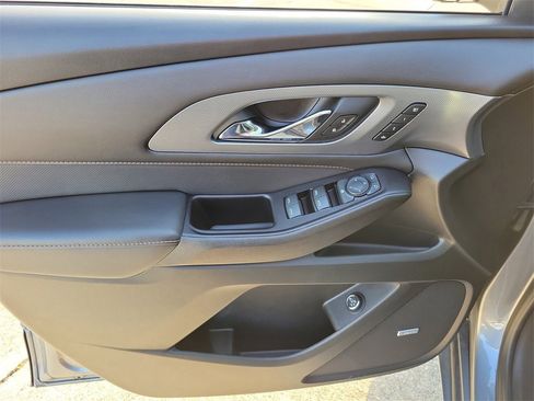 Used 2020 Chevrolet Traverse Premier image 22
