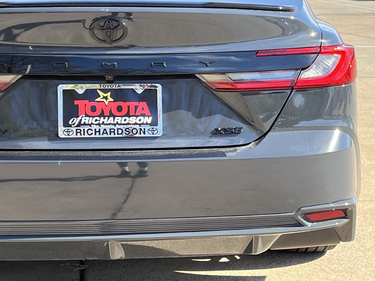 Used 2025 Toyota Camry XSE FWD image 6