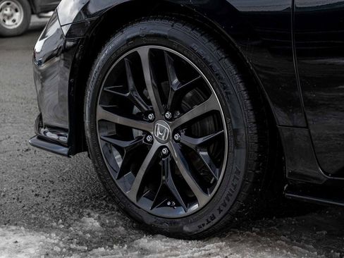 Used 2021 Honda Civic Sport image 2