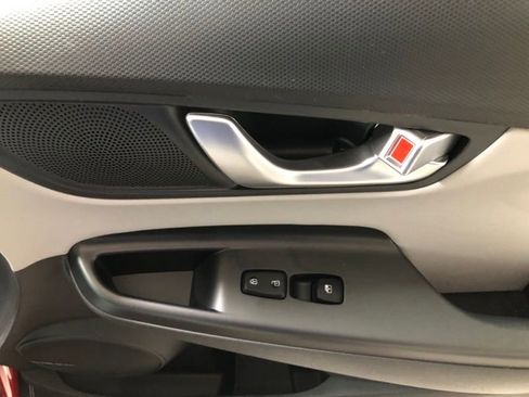 Used 2023 Hyundai Kona Limited image 14