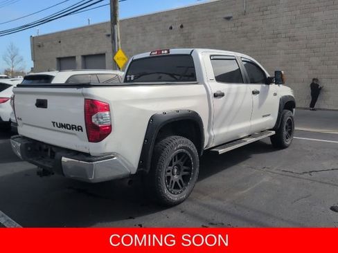 Used 2016 Toyota Tundra SR5 w/ SR5 Upgrade Package image 4