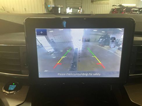 Used 2020 Ford Explorer XLT w/ Equipment Group 202A AWD/4WD image 24