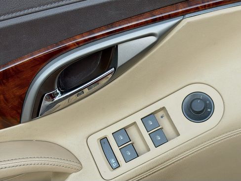 Used 2013 Buick LaCrosse Premium w/ Driver Confidence Package FWD image 21