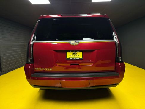 Used 2015 Cadillac Escalade ESV Premium image 5