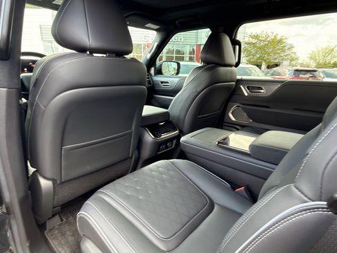 Used 2025 INFINITI QX80 Autograph image 26