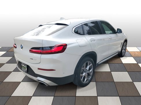 Used 2024 BMW X4 xDrive30i image 4