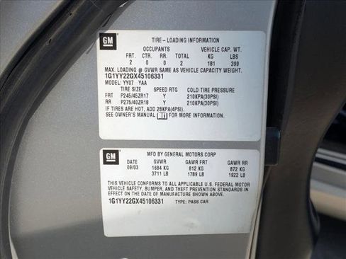 Used 2004 Chevrolet Corvette Coupe w/ Roof Package image 22