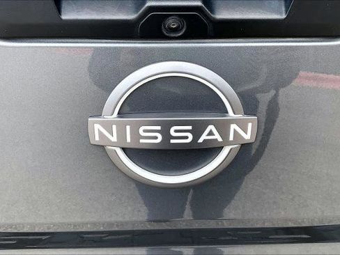 Certified 2023 Nissan Frontier SV image 9