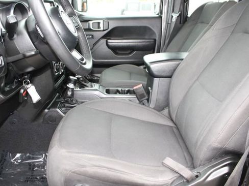 Used 2023 Jeep Wrangler Unlimited Sport AWD/4WD image 28