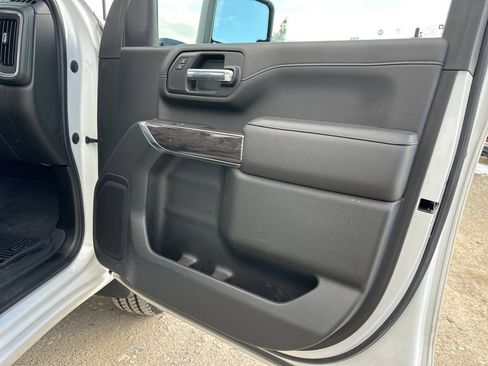 Used 2022 Chevrolet Silverado 3500 LTZ w/ LTZ Convenience Package image 23