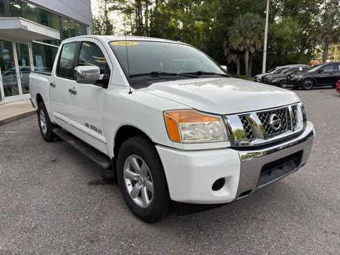 Used 2015 Nissan Titan SV RWD image 7