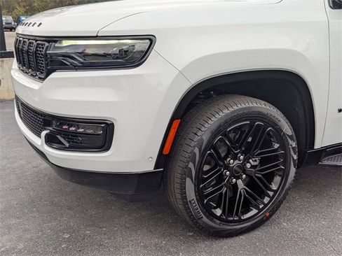 New 2025 Jeep Wagoneer Series II image 8