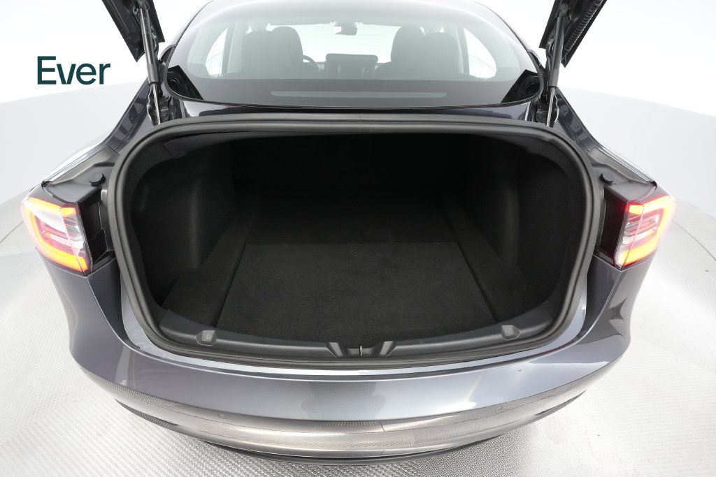 Used 2018 Tesla Model 3 Mid Range RWD image 8
