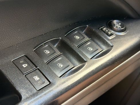 Used 2017 Chevrolet Colorado LT w/ Luxury Package, Chrome RWD image 29