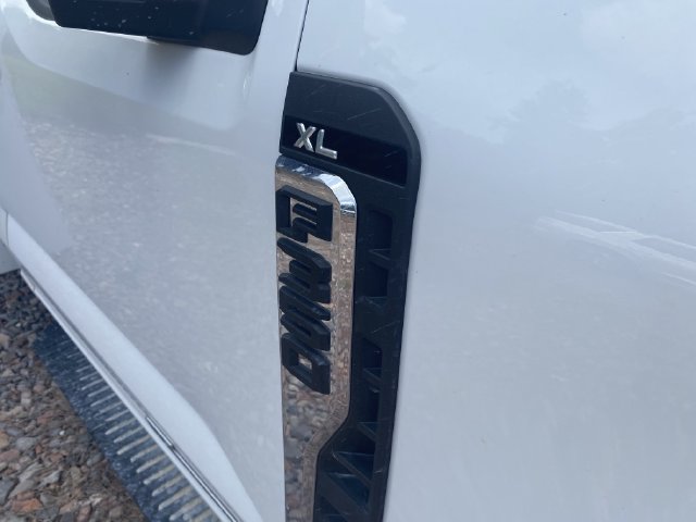 Used 2023 Ford F350 XL w/ XL Chrome Package RWD image 4