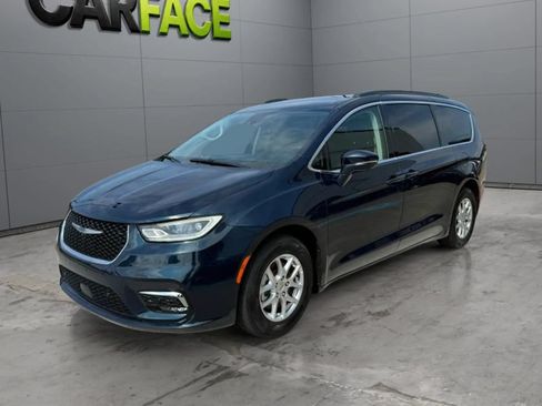 Used 2022 Chrysler Pacifica Touring-L w/ Uconnect Theater Family Group FWD image 46