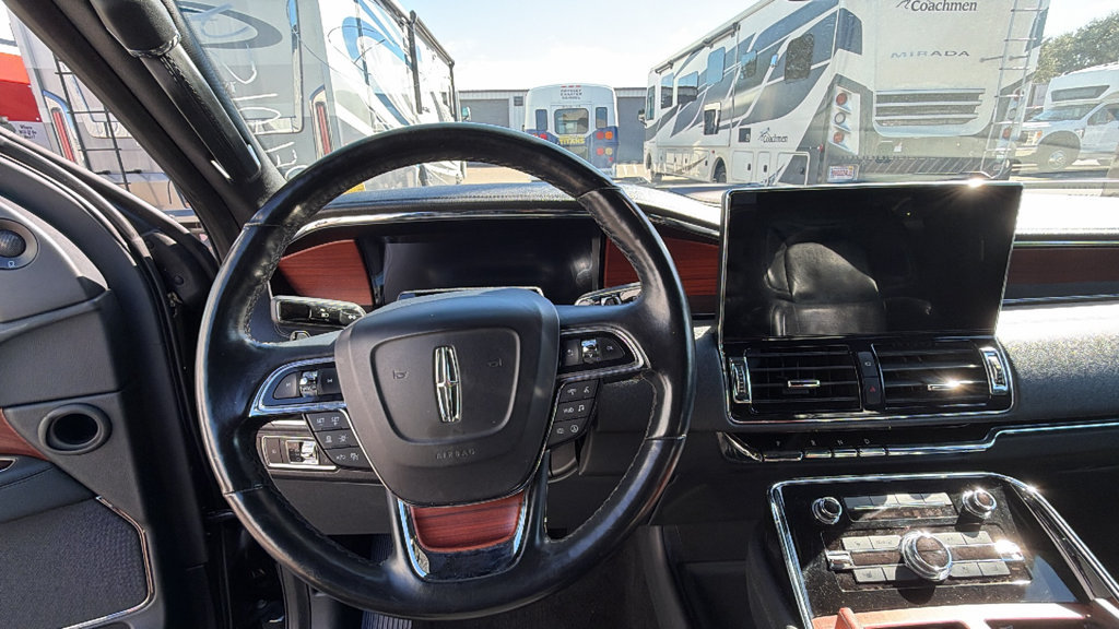 Used 2023 Lincoln Navigator Reserve RWD image 16