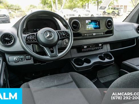 Used 2024 Mercedes-Benz Sprinter 2500 image 32