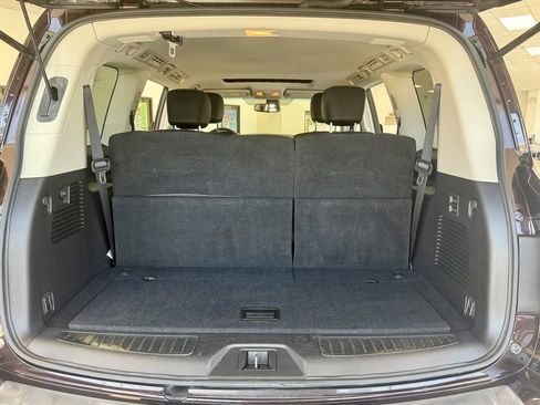 Used 2016 INFINITI QX80 2WD w/ Driver's Assistance Package image 9