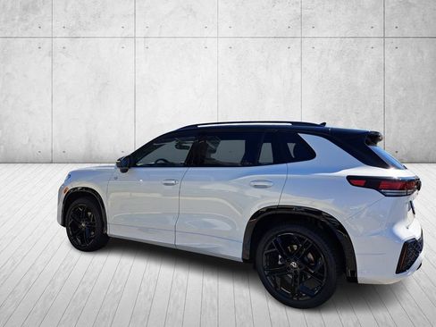 New 2026 Volkswagen Tiguan SE R-Line FWD image 7
