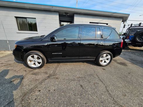 Used 2016 Jeep Compass High Altitude image 3