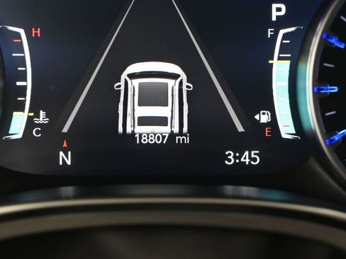 Used 2023 Chrysler Pacifica Limited w/ S Appearance Package image 37