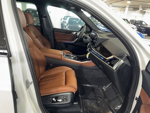 New 2026 BMW X5 sDrive40i w/ M Sport Package image 9