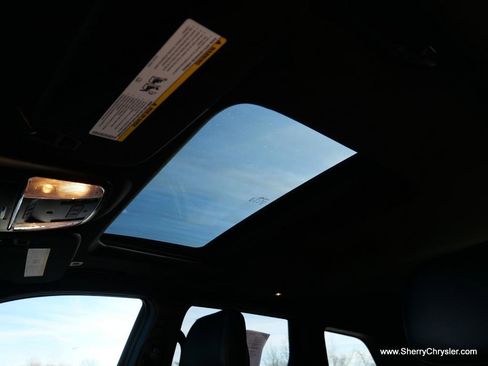 Used 2019 Jeep Grand Cherokee Altitude image 32