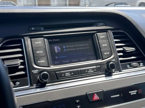 Used 2015 Hyundai Sonata Sport w/ Option Group 03 FWD image 15