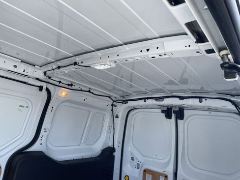 Used 2015 Ford Transit Connect XL image 24