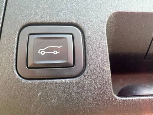Used 2019 Cadillac XT4 Premium Luxury w/ Driver Assist Package AWD/4WD image 9