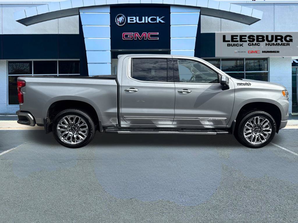 Used 2024 Chevrolet Silverado 1500 High Country w/ High Country Premium Package AWD/4WD image 8