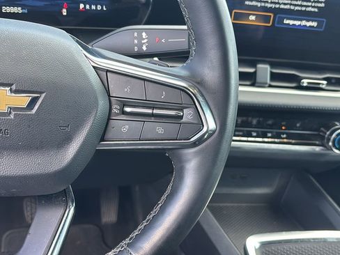 Used 2025 Chevrolet Equinox LT image 18