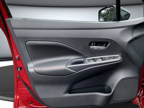 Used 2025 Nissan Versa SR w/ Trunk Package image 10